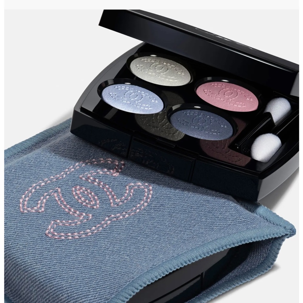 Limited edition) Chanel Les 4 Ombres Eyeshadow Palette